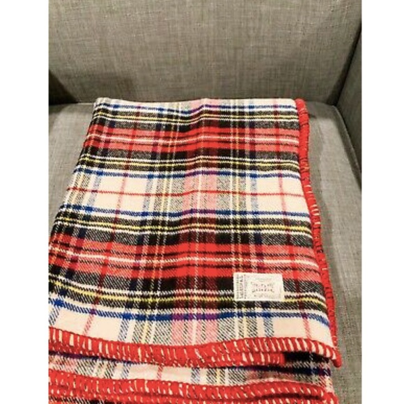 Ralph Lauren Accents Nwt Lauren Ralph Lauren Throw Blanket 54x72